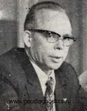 Главный инженер Ленметростроя (с 1973 г. начальник) В. М. Капустин